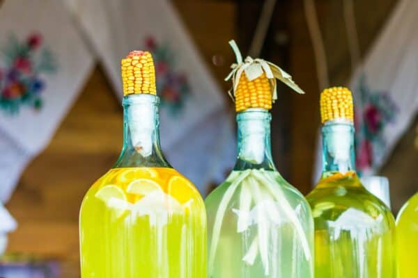 How To Flavor Moonshine With Extract: Practice Infusing For New Recipes 1 how to flavor moonshine with extract